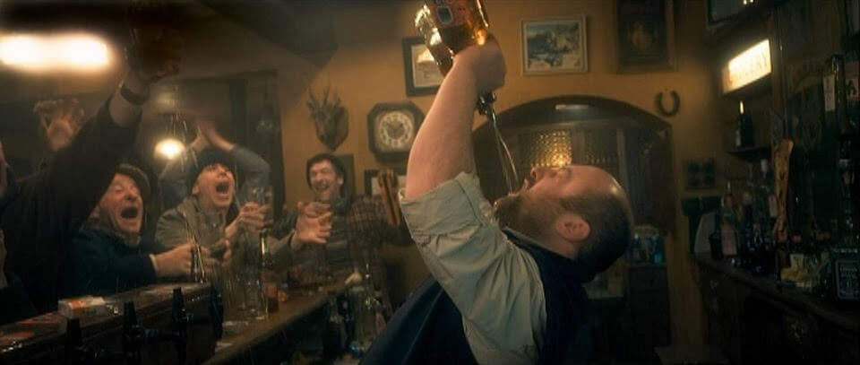 Grabbers (2012) Irish pub film