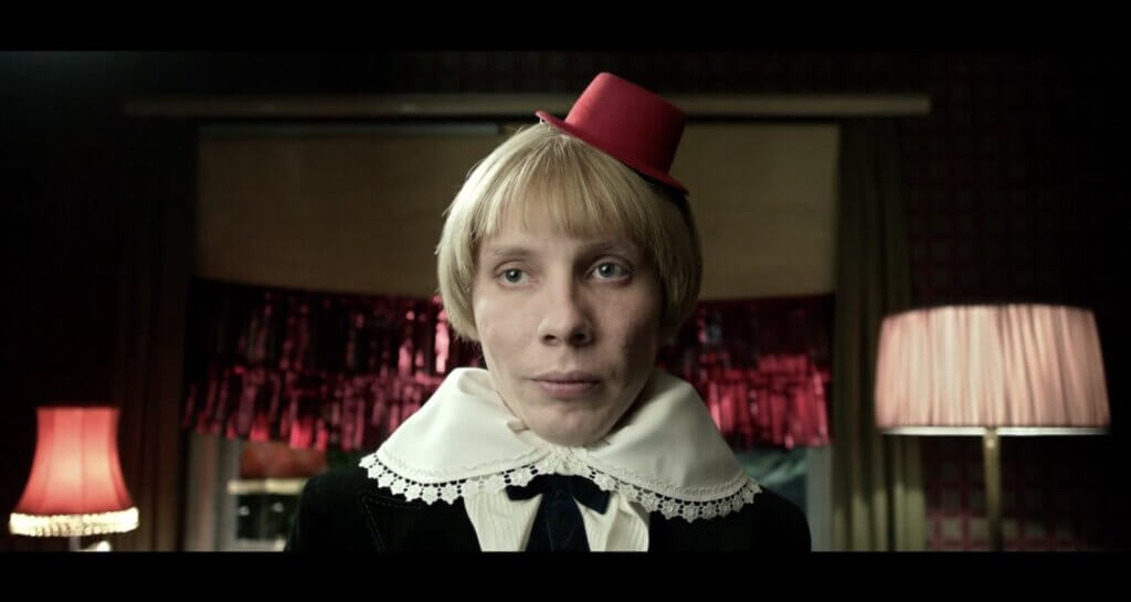 Der Bunker (2015) happy birthday scene