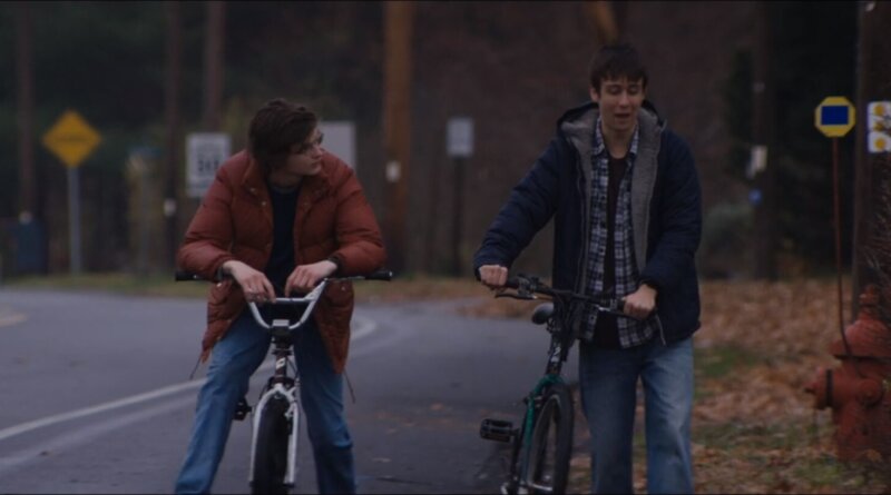 Super Dark Times (2017)